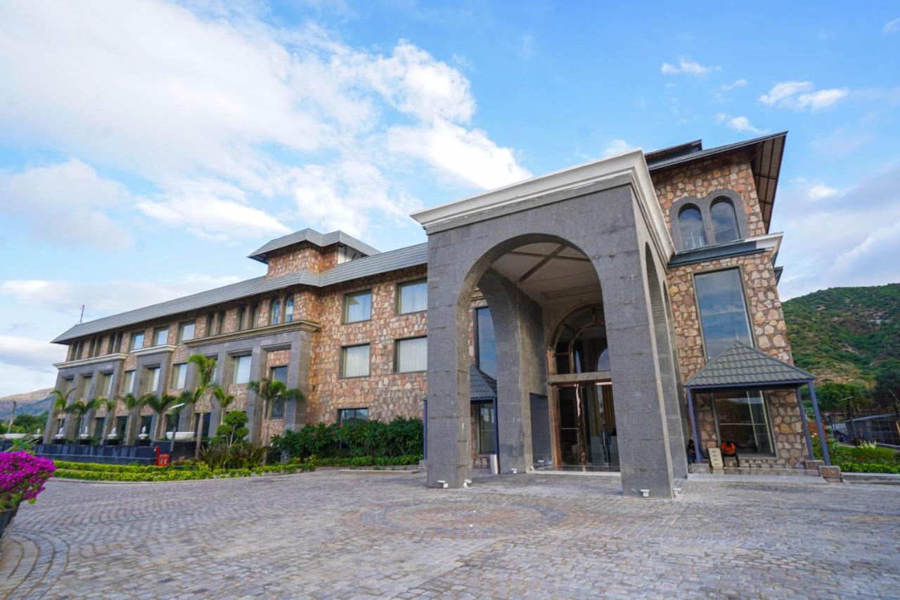 Pushkara Resort And Spa Buitenkant foto