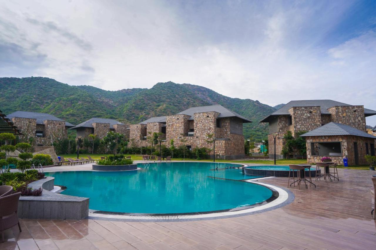 Pushkara Resort And Spa Buitenkant foto