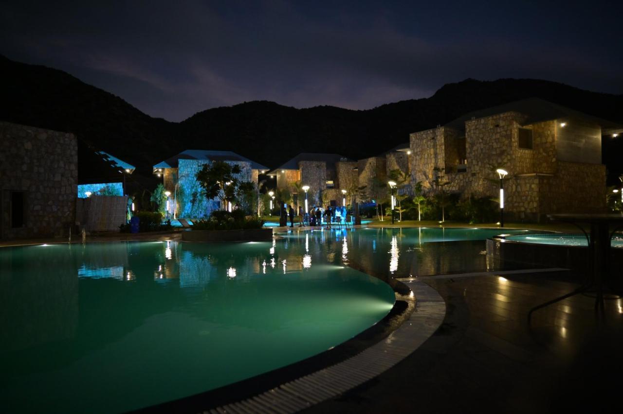 Pushkara Resort And Spa Buitenkant foto