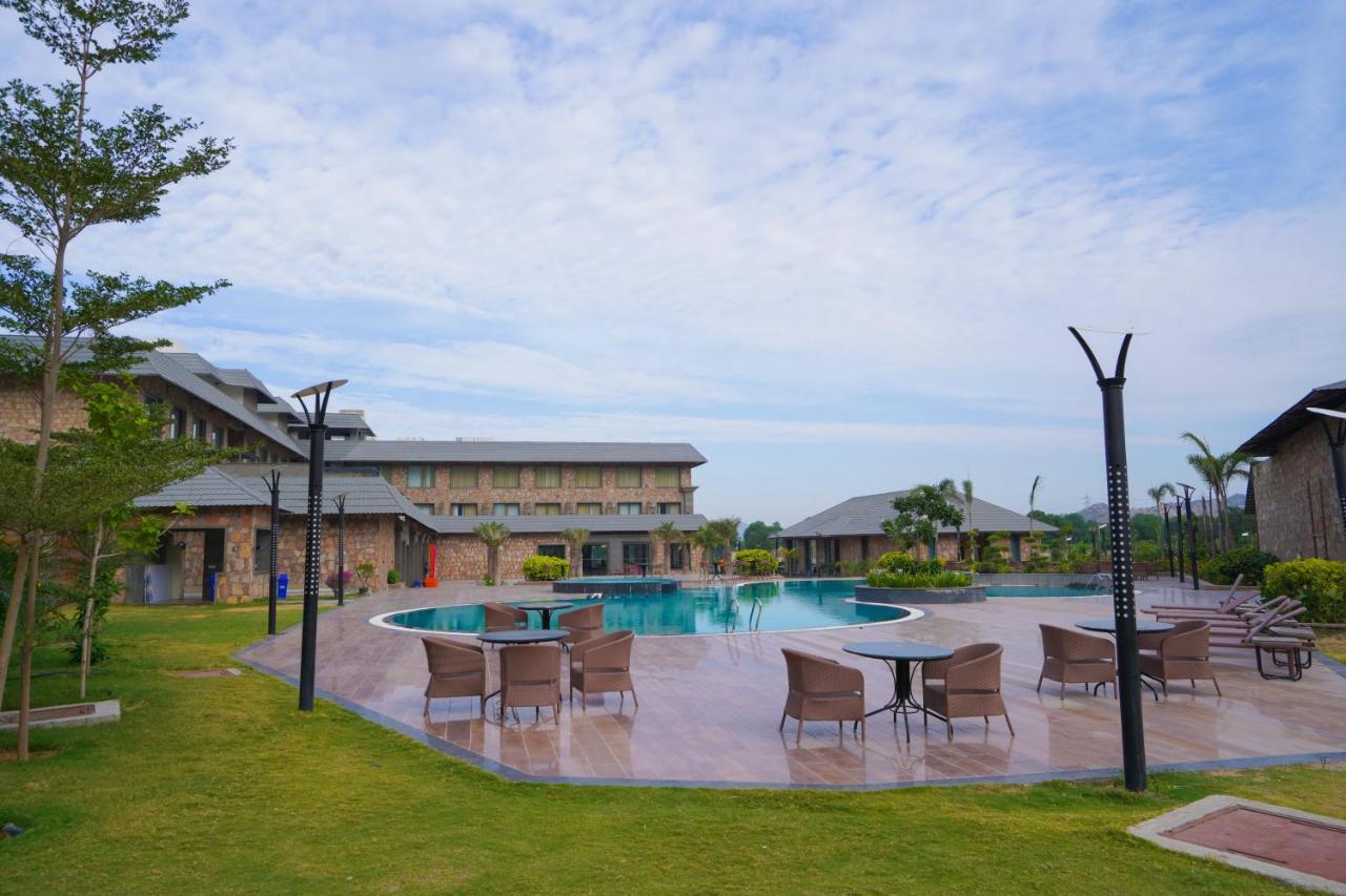 Pushkara Resort And Spa Buitenkant foto